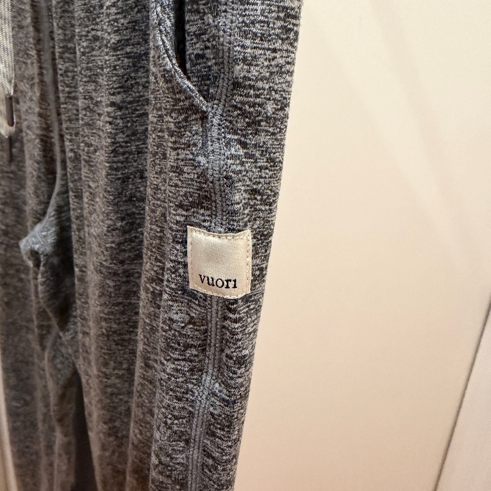 Vuori Performance Jogger - Heather Gray